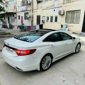 Hyundai Azera 2011