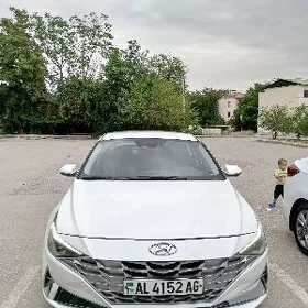 Hyundai Elantra 2021