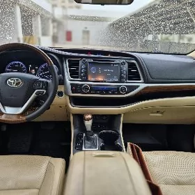 Toyota Highlander 2017