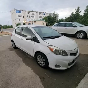 Toyota Yaris 2013