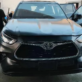 Toyota Highlander 2022