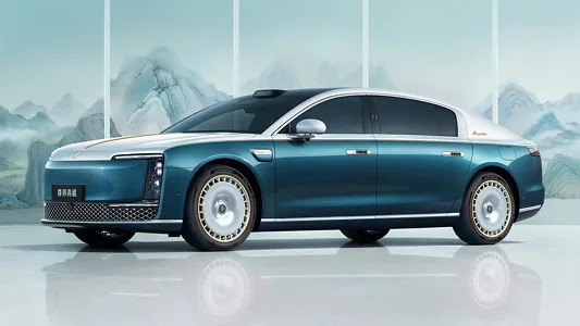 Люксовый китайский седан составит конкуренцию Rolls-Royce за половину его цены