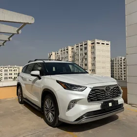 Toyota Highlander 2022