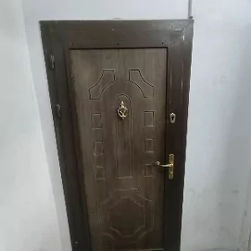 Б/у наружная турецкая железная