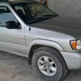 Nissan Pathfinder 2002