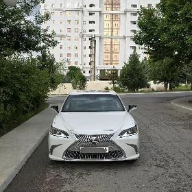 Lexus ES 350 2019