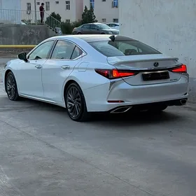 Lexus ES 350 2022