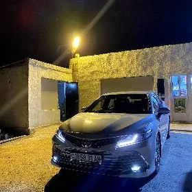 Toyota Camry 2021