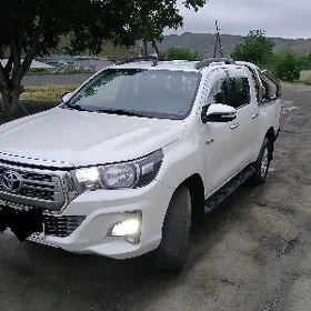 Toyota Hilux 2016