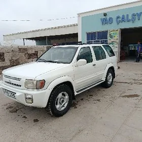 Infiniti QX4 2000