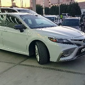 Toyota Camry 2024