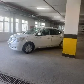 Nissan Versa 2012