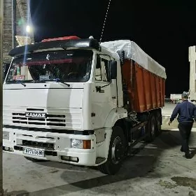 Kamaz 6520 2013