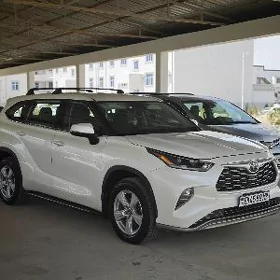 Toyota Highlander 2022