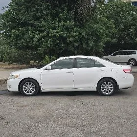 Toyota Camry 2011