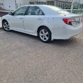 Toyota Camry 2013