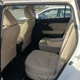 Toyota Highlander 2022