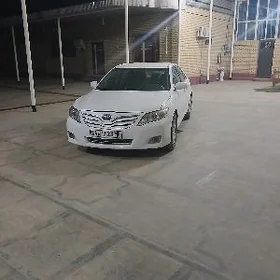 Toyota Camry 2010