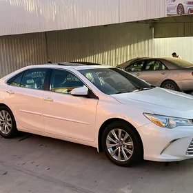 Toyota Camry 2016