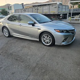 Toyota Camry 2018