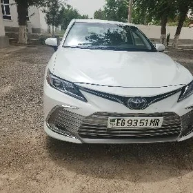 Toyota Camry 2021