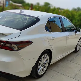 Toyota Camry 2023