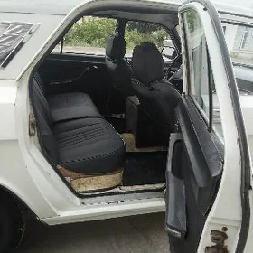 Gaz 24 1983