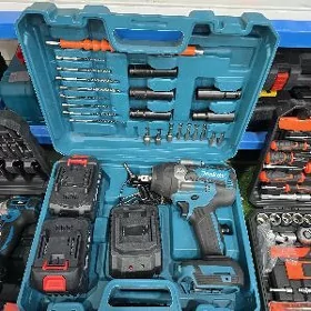 MAKITA BOLTAWOLT 700NU