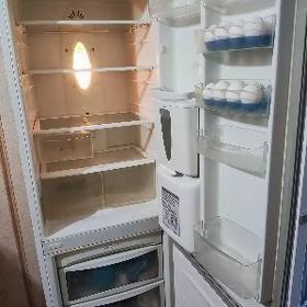 холодильник LG