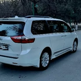 Toyota Sienna 2016