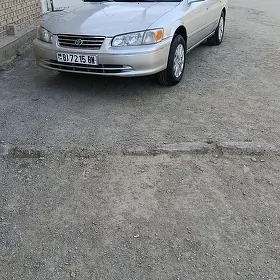 Toyota Camry 2000
