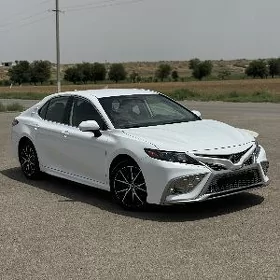 Toyota Camry 2023