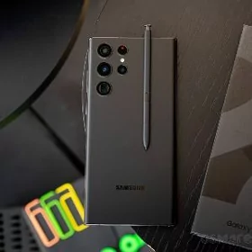 S22 Ultra Ekran