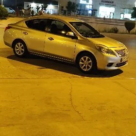 Nissan Versa 2011
