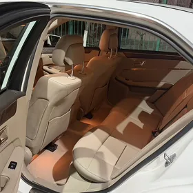 Mercedes-Benz E350 2010