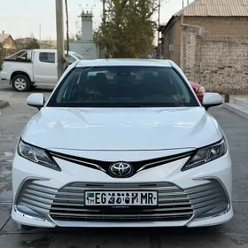 Toyota Camry 2021