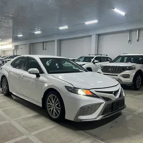 Toyota Camry 2023