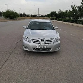 Toyota Camry 2010