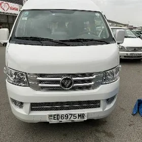 Toyota Hiace 2021