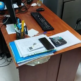 Kompyuter bilyan gyz
