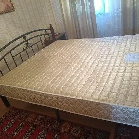 кровать