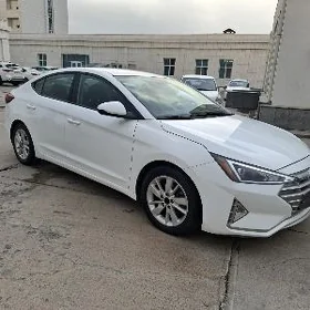 Hyundai Elantra 2020