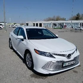 Toyota Camry 2020