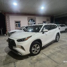 Toyota Highlander 2020
