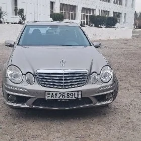 Mercedes-Benz E320 2003