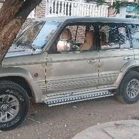 Mitsubishi Pajero 1993