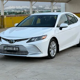 Toyota Camry 2022