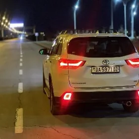 Toyota Highlander 2019