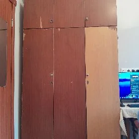 Шкаф