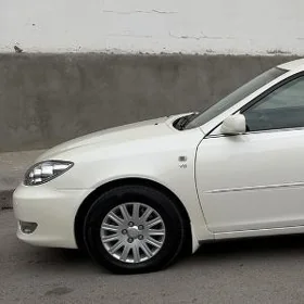 Toyota Camry 2005